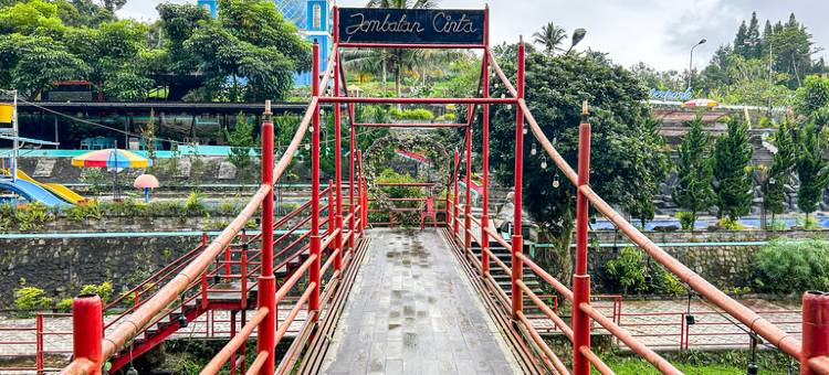 Sukabumi 红多兹家庭旅馆 Gor Icuk Sugiarto(RedDoorz at Gor Icuk Sugiarto Sukabumi)图片