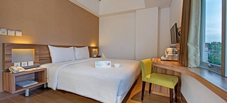 维兹普莱姆巴苏吉拉玛特玛琅酒店(Whiz Prime Hotel Basuki Rahmat Malang)图片