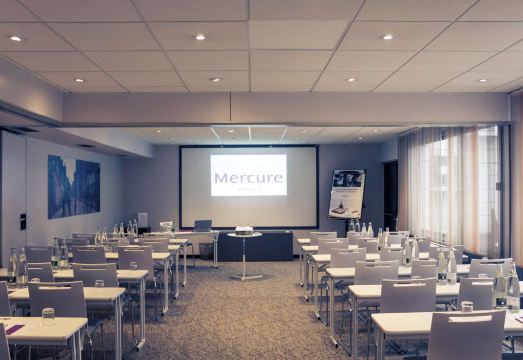 Hôtel Mercure Paris 15 Porte de Versailles Hotel Overview