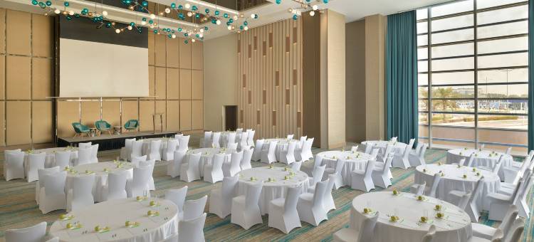 迪拜节日城假日套房酒店(Holiday Inn & Suites Dubai Festival City)图片