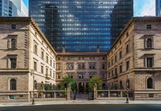 Lotte New York Palace Hotel Overview