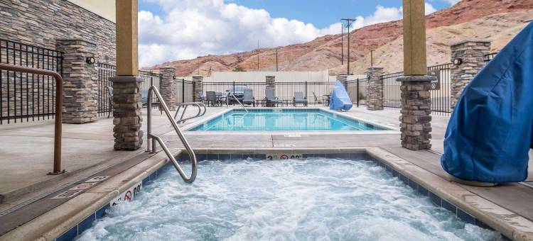 摩押靠近拱门国家公园舒适套房酒店(Comfort Suites Moab Near Arches National Park)图片
