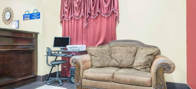 哈钦森温德姆戴斯套房酒店(Days Inn & Suites by Wyndham Hutchinson)图片