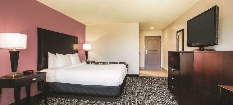 拉塞尔维尔拉昆塔温德姆套房酒店(La Quinta Inn & Suites by Wyndham Russellville)图片