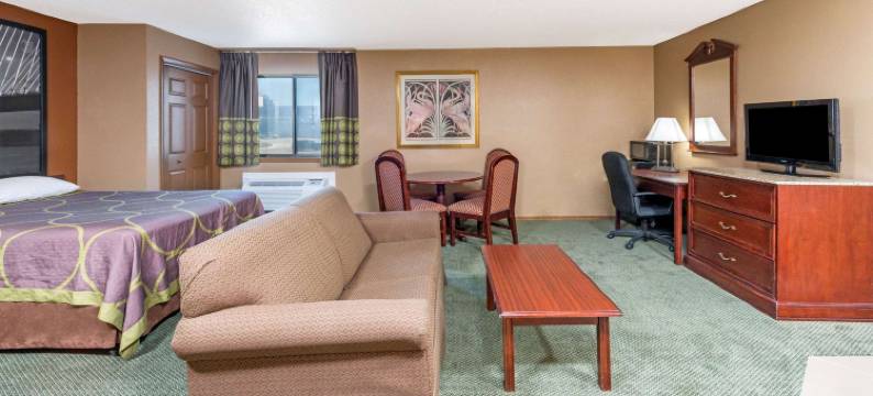 波普拉布拉夫密苏里州温德姆速8酒店(Super 8 by Wyndham Poplar Bluff Missouri)图片