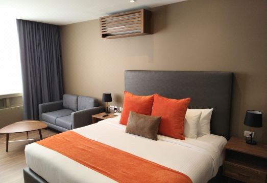 Hausuites Hotel Overview