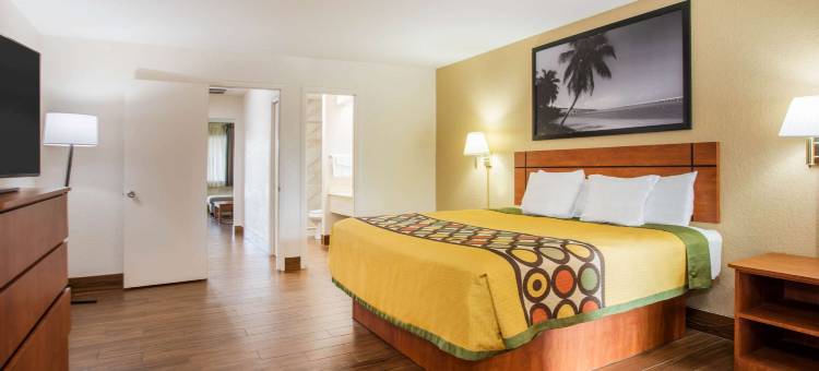 北棕榈滩速8酒店(Super 8 by Wyndham North Palm Beach)图片