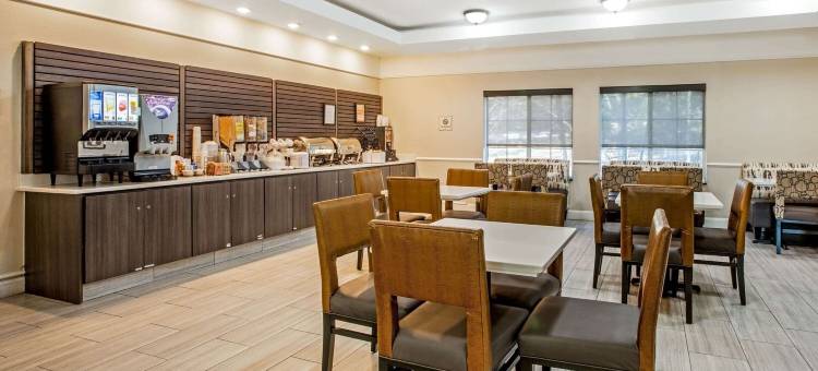 诺福克拉昆塔温德姆套房酒店(La Quinta Inn & Suites by Wyndham Norfolk)图片