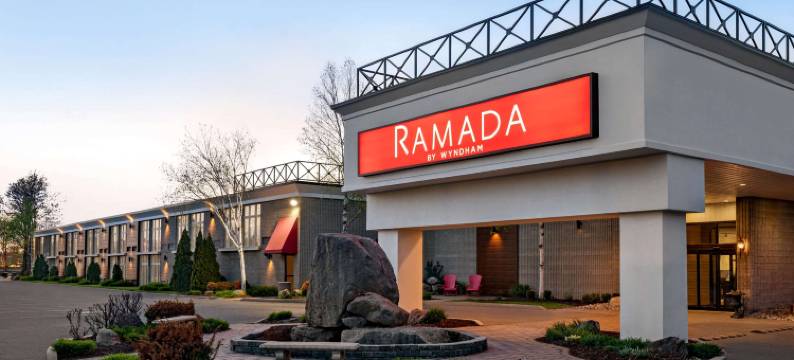 康沃尔华美达酒店(Ramada by Wyndham Cornwall)图片