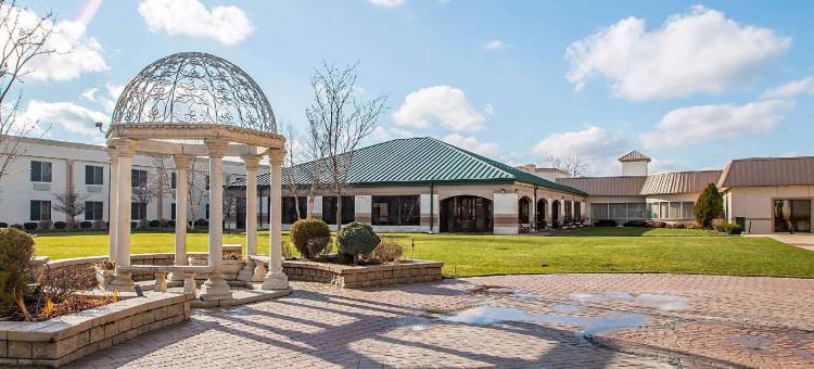 克拉丽奥酒店-埃尔姆赫斯特-橡树溪近I-88-I-290-I-294(Clarion Inn Elmhurst - Oak Brook Near I-88 I-290 I-294)图片