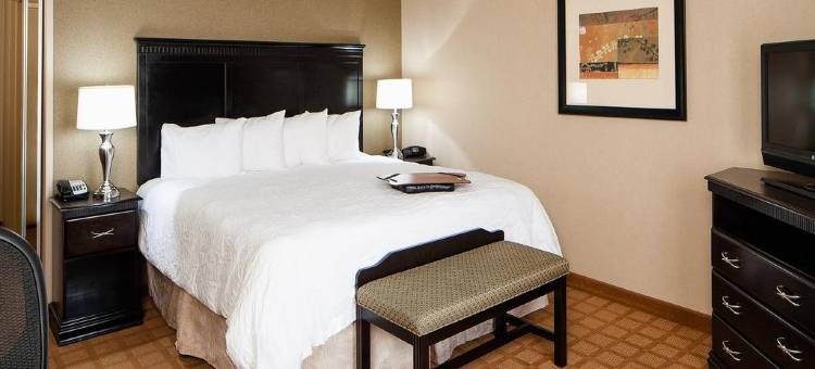 芝加哥圣查尔斯欢朋套房酒店(Hampton Inn & Suites Chicago/St. Charles)图片