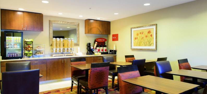 鲍威时尚购物中心TownePlace Suites酒店(TownePlace Suites Bowie Town Center)图片