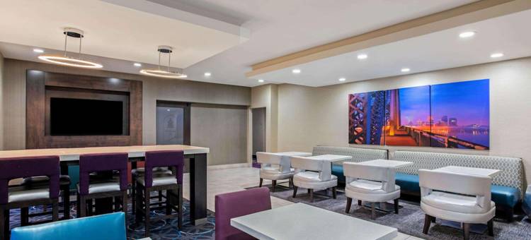 霍普金斯维尔拉昆塔温德姆套房酒店(La Quinta Inn & Suites by Wyndham Hopkinsville)图片
