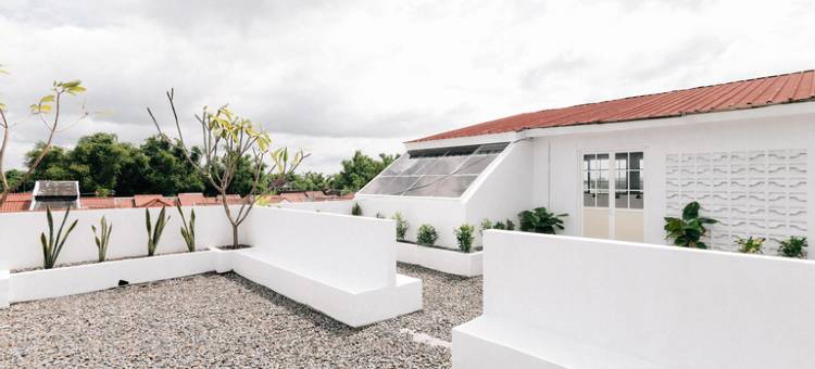 红门伊斯兰教义酒店 - 靠近朋卡诺体育馆 - 南琼(RedDoorz Syariah Near Gor Bung Karno Nganjuk)图片