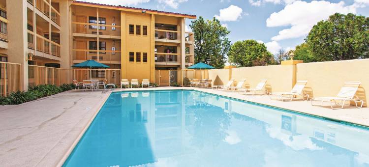 弗雷斯诺优胜美地拉昆塔温德姆酒店(La Quinta Inn by Wyndham Fresno Yosemite)图片