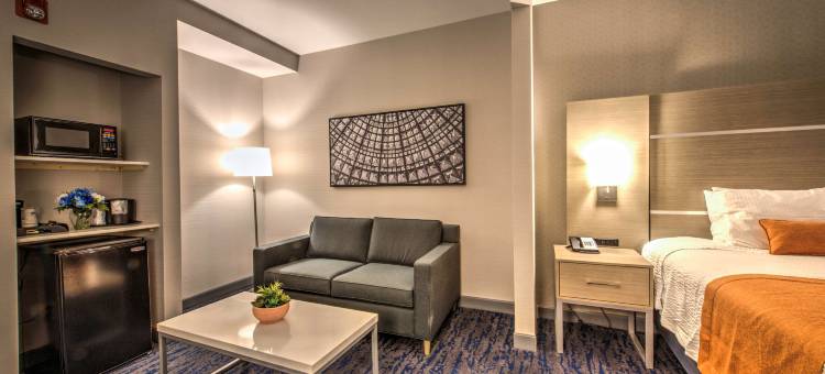 媒体中心贝斯特韦斯特优质套房酒店(Best Western Plus Media Center Inn  Suites)图片