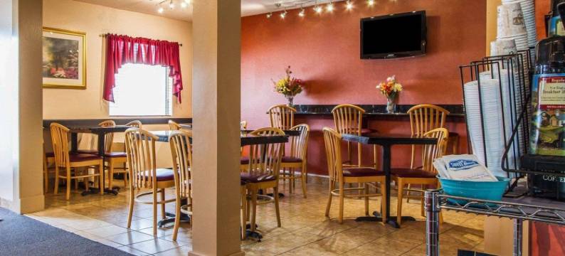 弗里波特不伦瑞克区伊克诺旅馆(Econo Lodge Freeport - Brunswick Area)图片