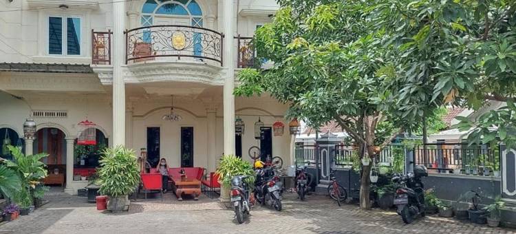 茉莉芬伊查家庭旅馆(Icha Homestay Near Terminal Purabaya Madiun)图片