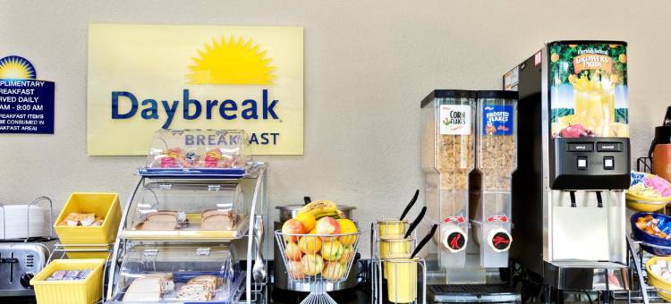 罗维莎戴斯酒店(Days Inn by Wyndham Lawrenceville)图片