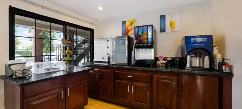 贝斯特韦斯特伍德伯里旅馆(Best Western Woodbury Inn)图片