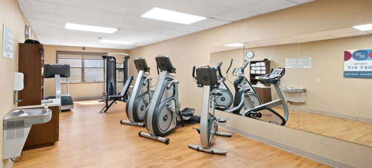 费尔班克斯凯隆套房酒店-近温赖特堡(Clarion Hotel & Suites Fairbanks Near Ft Wainwright)图片