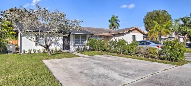 棕榈滩花园联排别墅 - 距离海滩5英里！(Palm Beach Gardens Duplex - 5 Mi to Beach!)图片