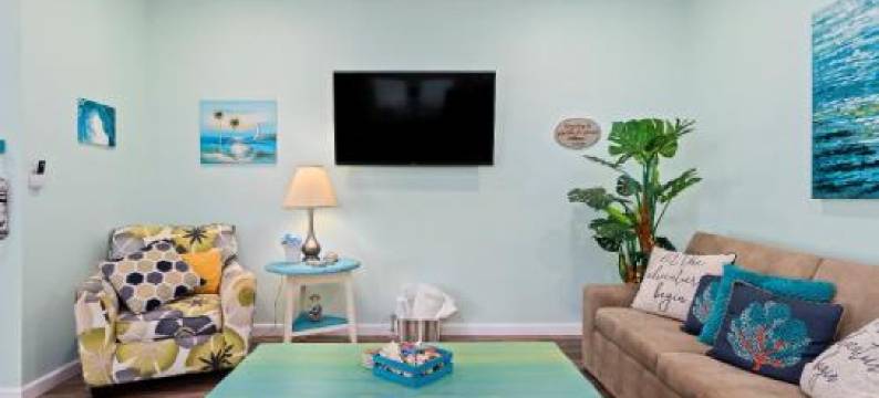 夏日小湾度假(Summer's Little Bay Getaway)图片