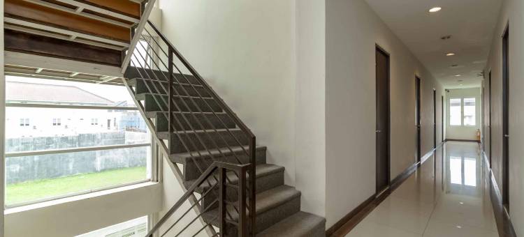 阿瓦隆卡拉瓦奇米特拉红门酒店(Avalon Karawaci Mitra RedDoorz)图片