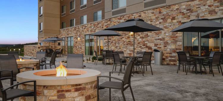 巴拉布费尔德套房酒店(Fairfield Inn & Suites Baraboo)图片