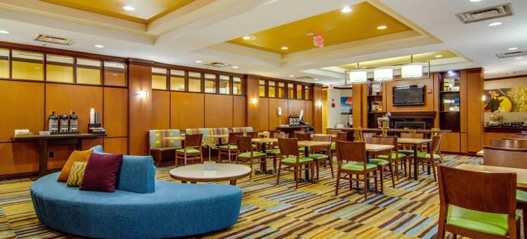 棕榈海岸I-95万枫套房酒店(Fairfield Inn & Suites Palm Coast I-95)图片