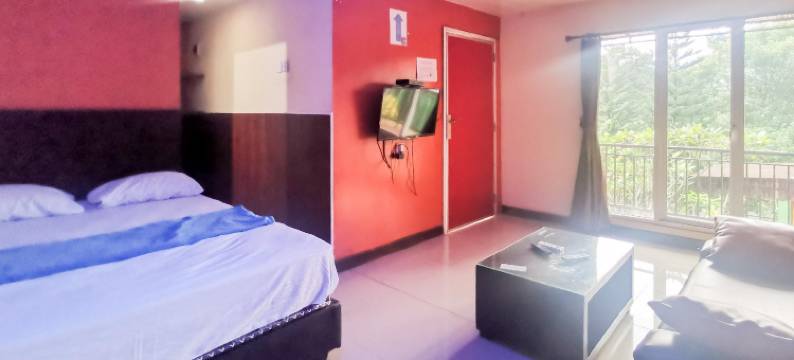 Hotel Container Inn Puncak Mitra RedDoorz图片