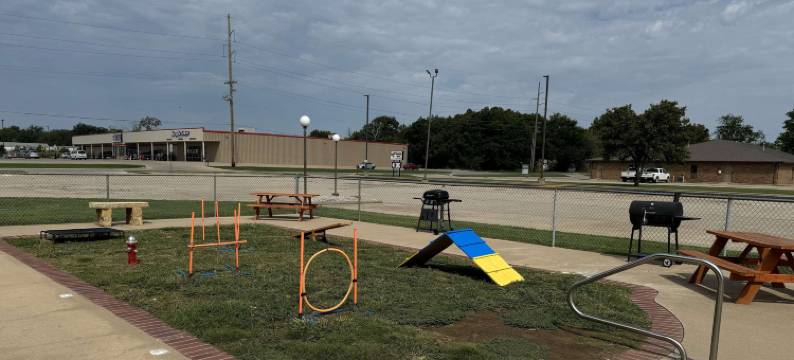 温德姆速8酒店 独立城 KS(Super 8 by Wyndham Independence KS)图片