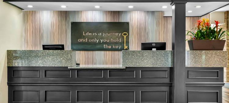 东兰辛-奥克莫斯贝斯特韦斯特套房酒店(Best Western Okemos/East Lansing Hotel  Suites)图片