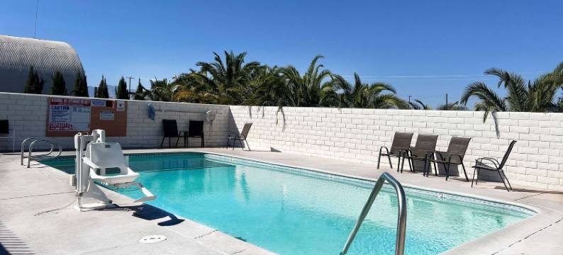 温德姆戴斯酒店-里奇克雷斯特靠近中国湖海军基地(Days Inn by Wyndham Ridgecrest Near China Lake Naval Station)图片