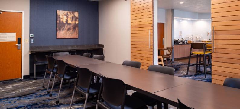 伯洛伊特万枫酒店及套房(Fairfield Inn & Suites Beloit)图片