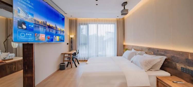 花筑·闲来智能科技|茶香美居民宿(长沙五一广场IFS国金中心店)图片