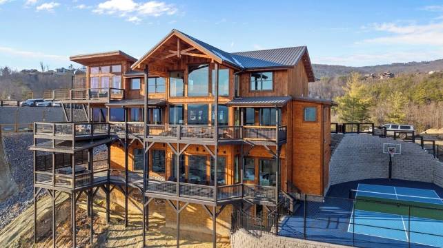 New Amazing! PrivatePickleball~HotTub~FirePit~IndoorPool~Theater-Game Rm-Sleep33