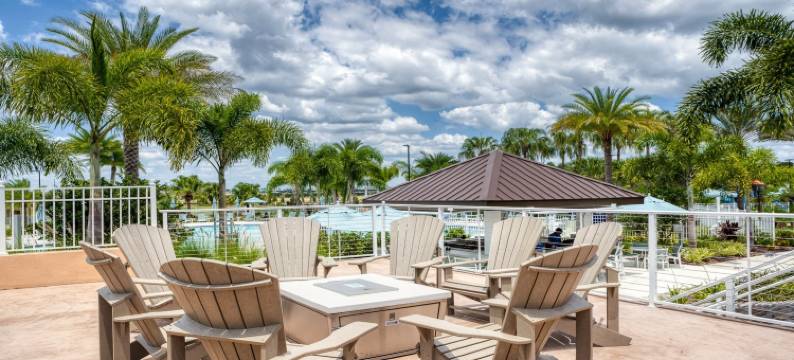 度假村风格之家带泳池，靠近迪士尼！(Resort-Style Home with Pool, Near Disney!)图片