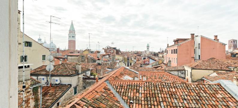 里亚尔托桥阁楼带全景露台(GuestHost - Ponte di Rialto Penthouse)图片