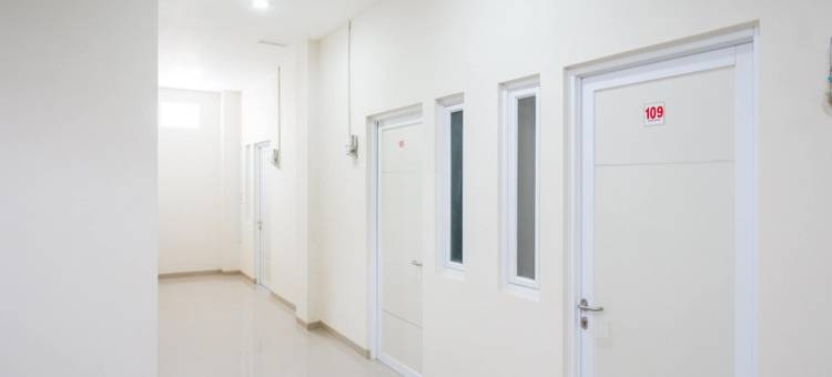 红多兹酒店-近太平洋购物中心2(RedDoorz Near Pacific Mall Tegal 2)图片