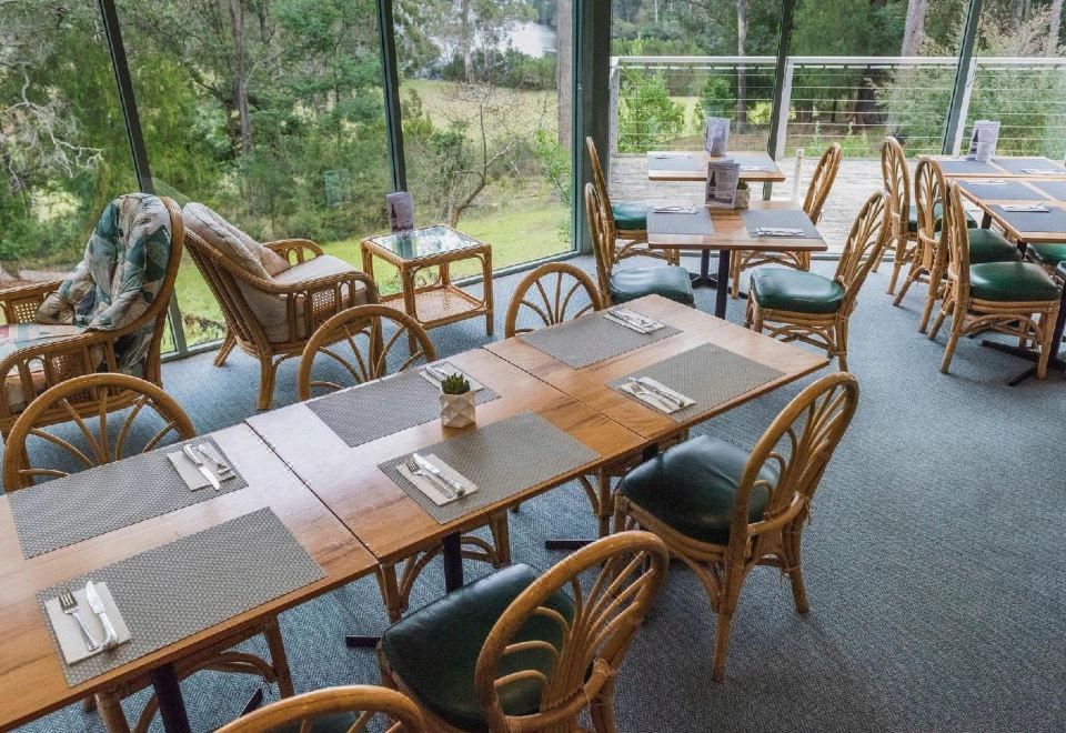 Gipsy Point Lodge Hotel Overview