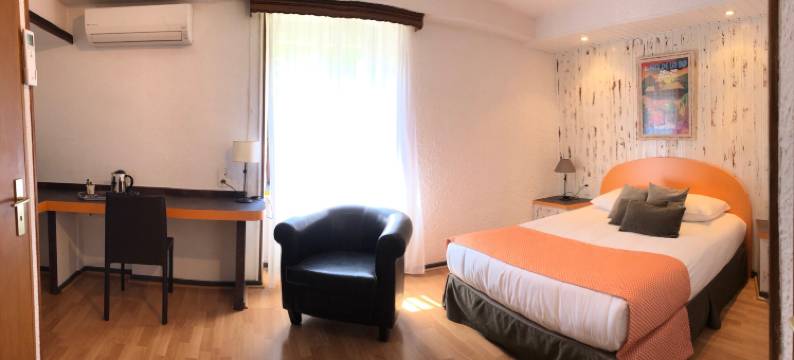 蒙贝利亚尔南部欧丹库尔蒂勒尔酒店(Les Tilleuls Montbeliard Sud Audincourt)图片