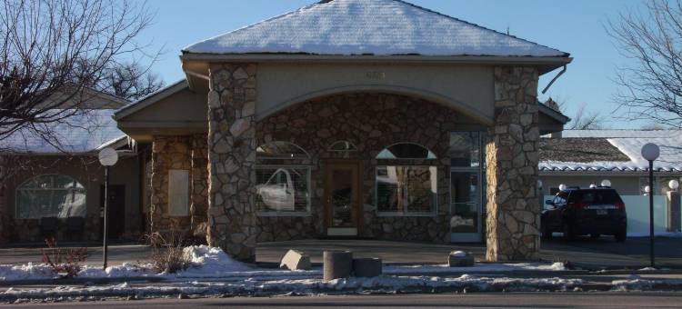 维纳尔伊克诺旅馆套房，靠近恐龙纪念碑(Econo Lodge Inn & Suites Vernal Near Dinosaur Monument)图片