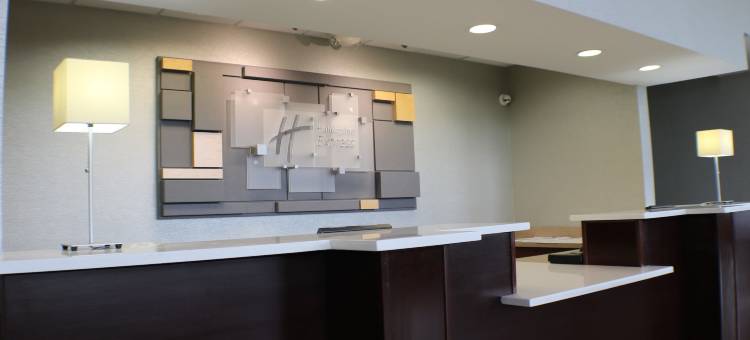 洲际智选假日酒店伍德斯托克-谢南多厄河谷(Holiday Inn Express Woodstock-Shenandoah Valley)图片