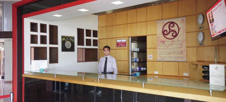 科隆广场商务酒店(Hotel Colón Plaza Business Class)图片