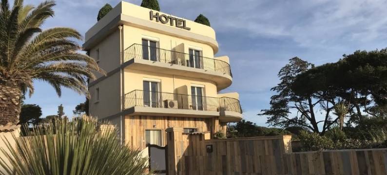 阿尔玛娜雷海滩酒店(Hôtel Almanarre Plage - Hôtel Eco-Responsable Face à la Mer)图片