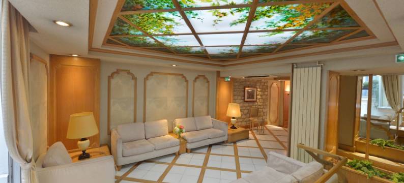 巴黎蒙帕纳斯雷诺阿酒店(Hotel Renoir Montparnasse)图片