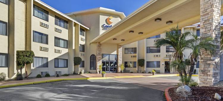 洛克林舒适酒店(Comfort Inn & Suites Rocklin - Roseville)图片
