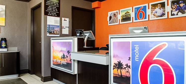 莫德斯托市区6号汽车旅馆(Modesto, CA - Downtown)图片