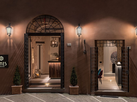 时代套房与酒吧